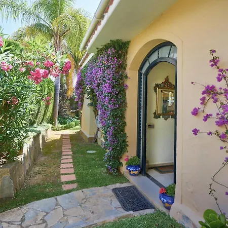 3088 Luxury Oasis Vila