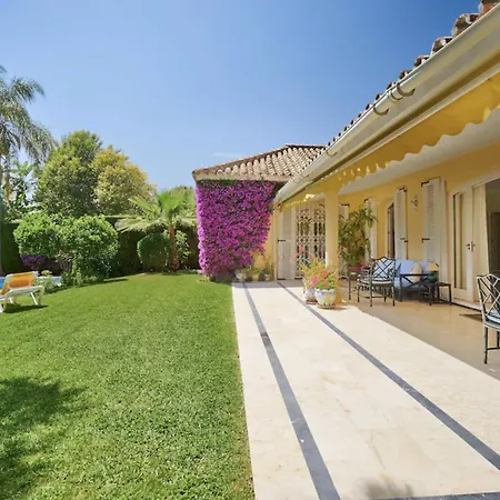 3088 Luxury Oasis Vila